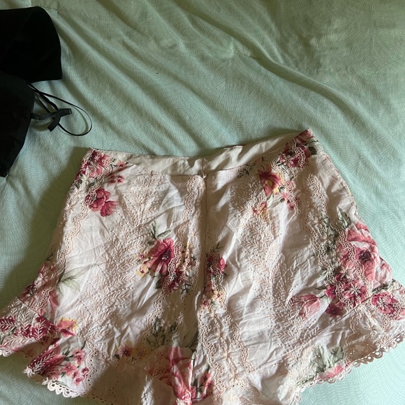 Forever 21 pink floral shorts - Picture 5 of 5